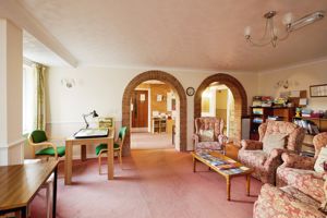 RESIDENTS LOUNGE- click for photo gallery
